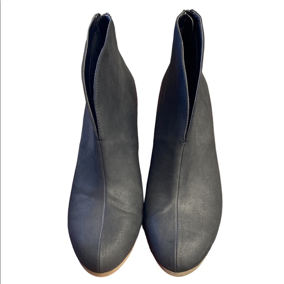 A2 by Aerosoles Ankle Boots - Picture 2 of 6